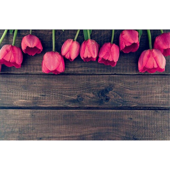 Modern Wood Grain Tulip Arrangement Wallpaper